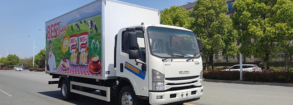 Un camión refrigerado ISUZU ELF de 190 HP llegó a Granada