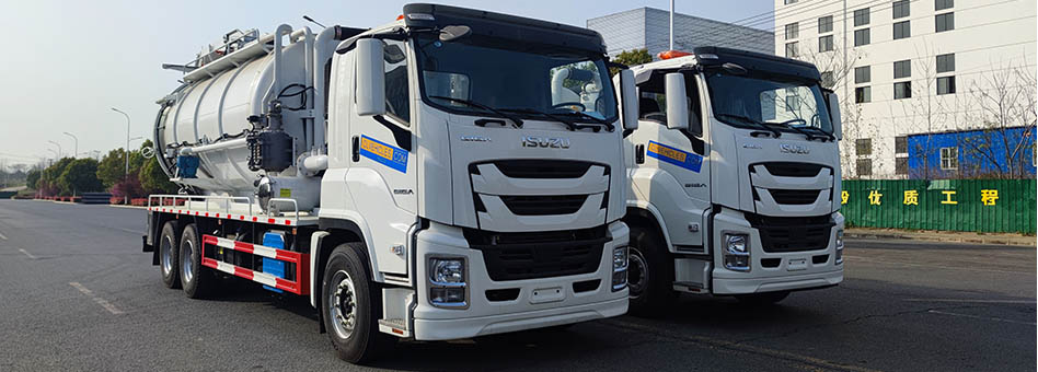 Un camión de vacío con chorro de agua de ISUZU llegó a los Emiratos Árabes Unidos.