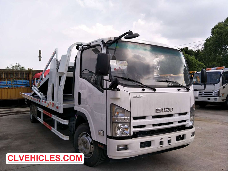 ISUZU Wrecker tow truck