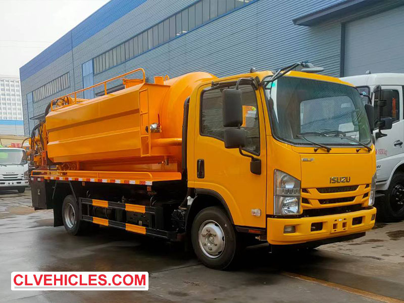 ISUZU sewage suction truck