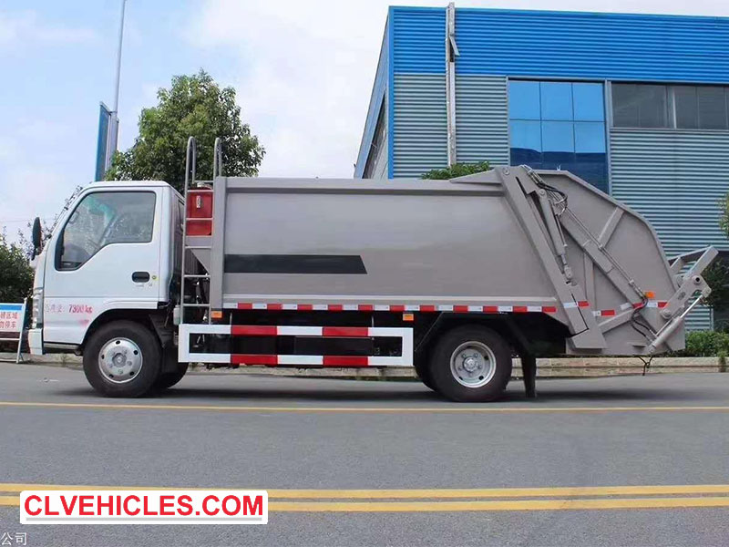 ISUZU rear-load compactor